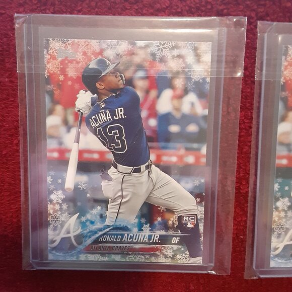 Ronald Acuna Jr. – Rookie Card - 2018 Topps Holiday WalMart – Card No. HMW50 - Picture 5 of 6